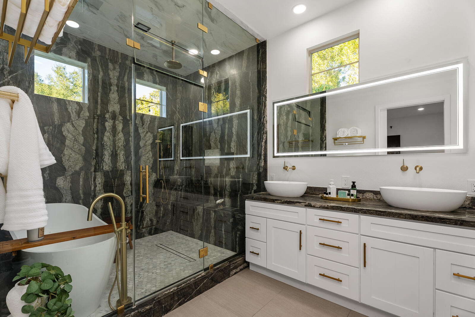 Primary bath with freestanding tub